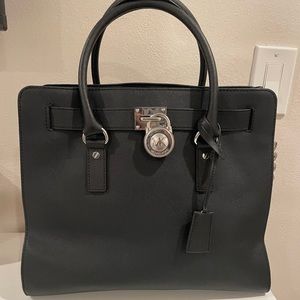 Micheal Kors Hamilton bag